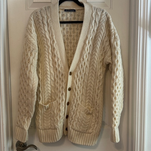 Brandy Melville Eva wool heavy cable knit cardigan sweater cream - Picture 2 of 6
